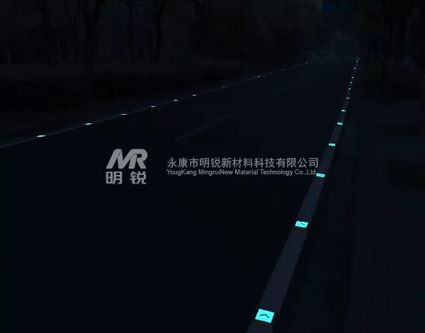 无机自发光道钉的经济账:从建设到运维重塑道路安全投入产出比